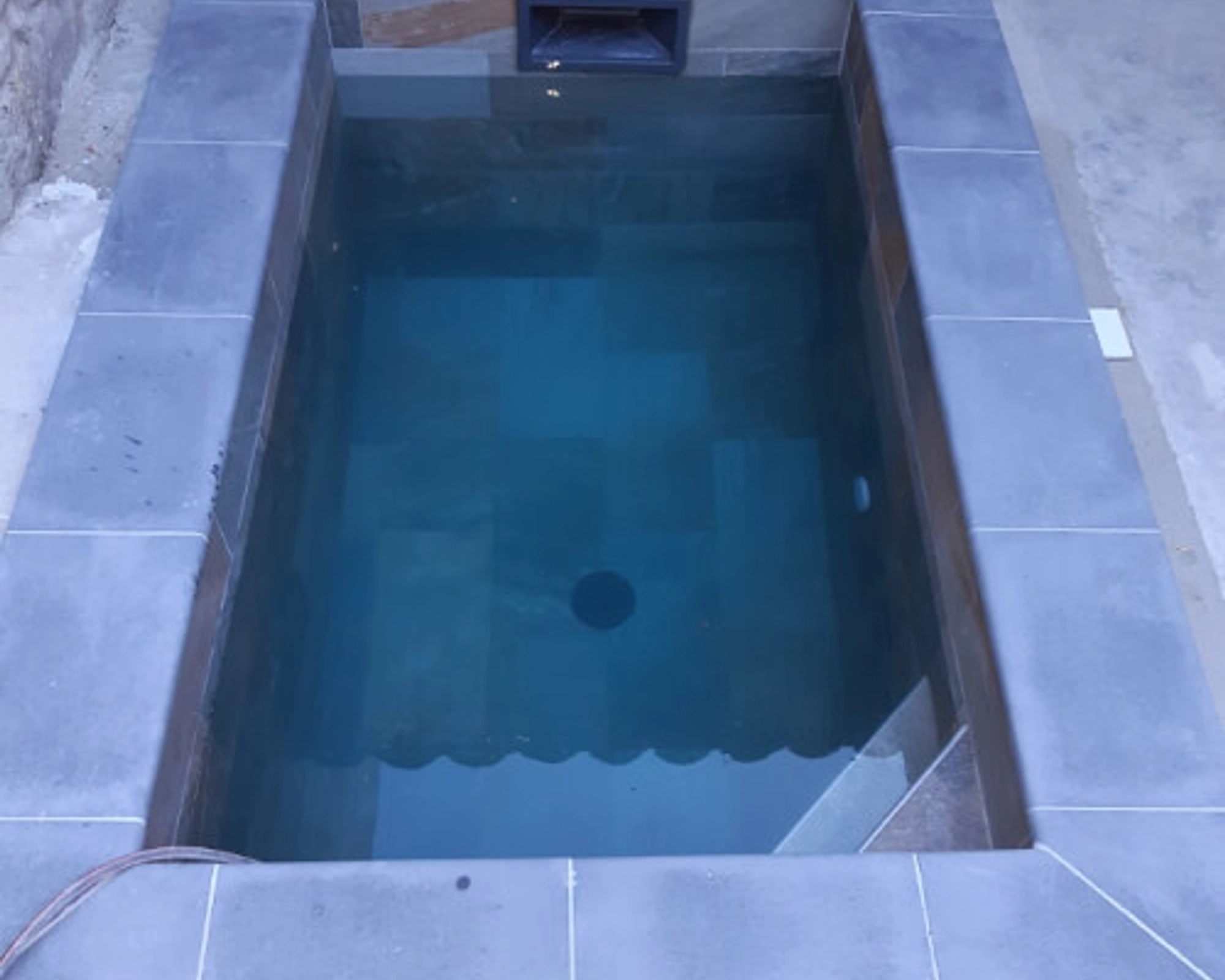 artisan maçon david barry realisation maconnerie aigues mortes