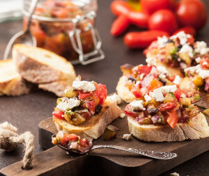 aigues mortes restaurant l entracte photo d'une assiette de bruschetta