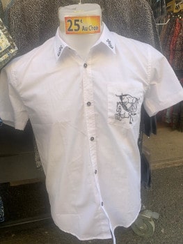 chemise avec taureau blanc dans la boutique de NOK ISLAND COLLECTION