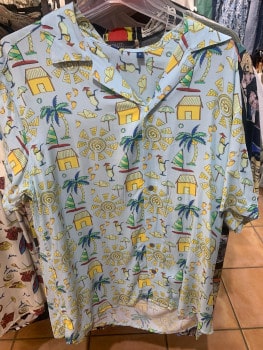 chemise avec une impression des îles dans la boutique de NOK ISLAND COLLECTION