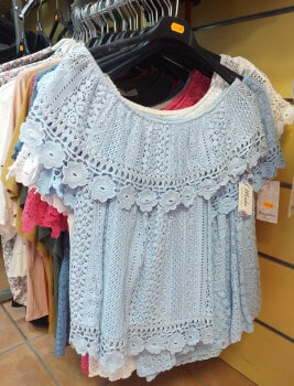 top bleu pastel dans la boutique de NOK ISLAND COLLECTION